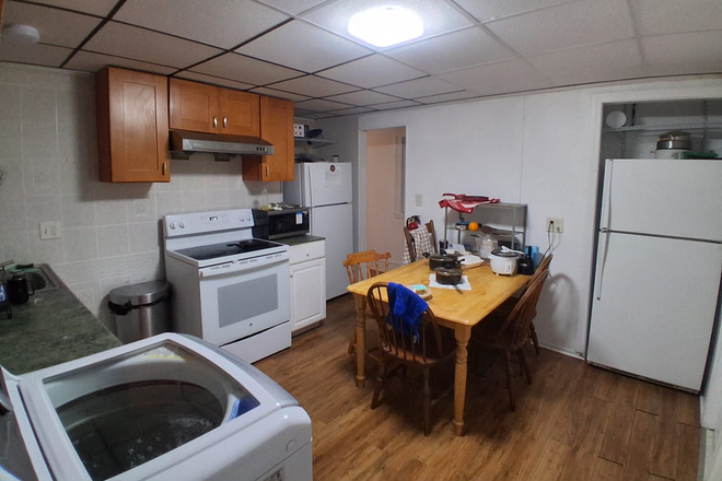 2 fridge for food storage - TEMPORARY STAY!! - 7th December to 13th January Apartments