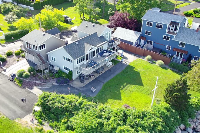  - 3/3.5 Waterfront Home in Warwick Neck at Rocky Point State Park