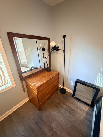 Bedroom mirror - Hollywood - 48th Place House