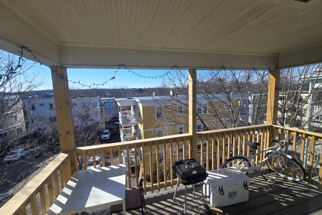 porch 2 on kitchen side - Brook Property Management