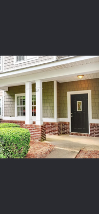 Front entrance with porch - Madison Park