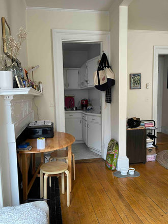 a - Close to Newbury Street, Kenmore Square and Mass Ave Bridge... Apartments
