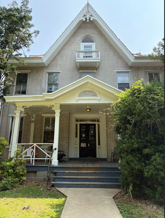 front view - 525 South Walnut Street West Chester, PA 19382