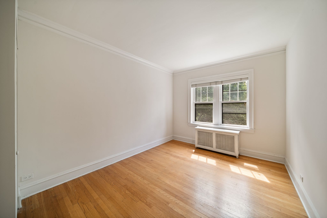 Bedroom - Spacious Apartment on Foster St.