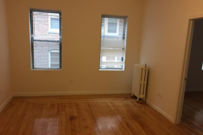 . - 4 bedroom Westland Ave- AVAIL 9/1/26 Apartments