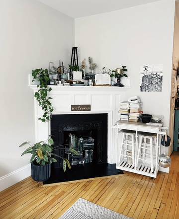 living - Quiet Room in Shared Apartment