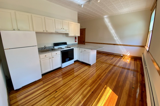 Granite kitchen - Available 7/1/26 Apartments