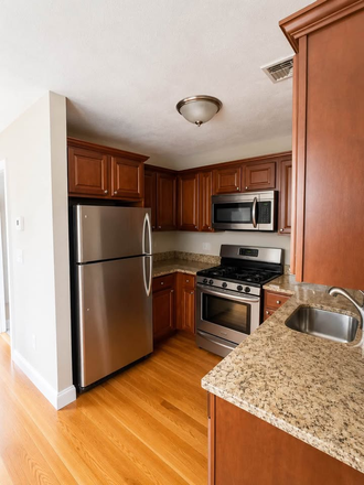 Call NOW for showings! 617-236-8550 - NORTH MARGIN ST - LUXE RENOVATED OPEN CONCEPT 3BR/1BA FOR *9/1/2026* W/ A/C, PRVT ROOF DECK, DW