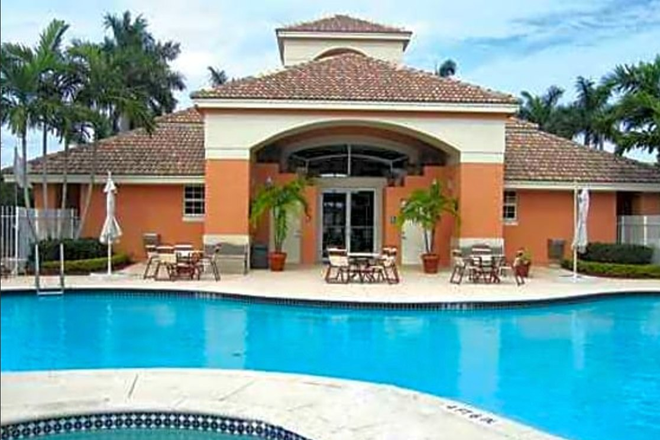 Clubhouse - Courtyards at Davie