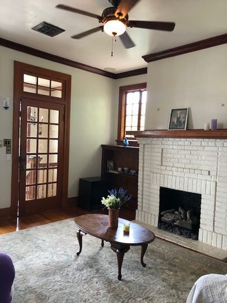 Living Room - Furnished apartment - Corner of Loyola & Jefferson – Walk to Tulane/Loyola