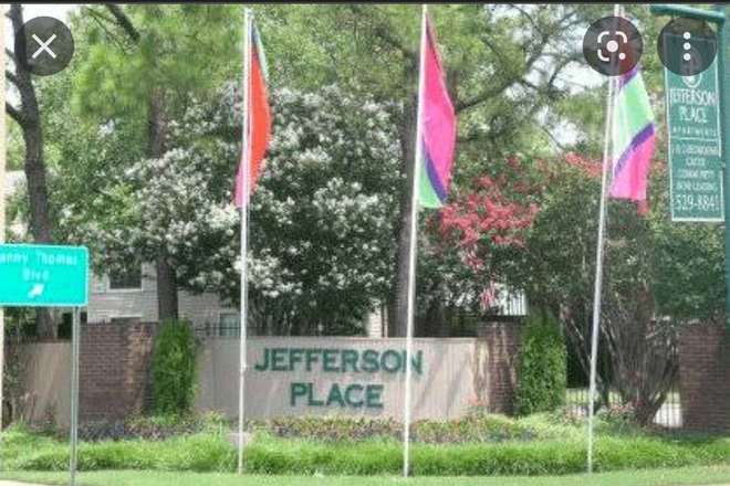 Jefferson Place (gated community) - Jefferson place:safe,affordable,gated community(10 min walk to campus),includes in-unit washer/dryer Apartments