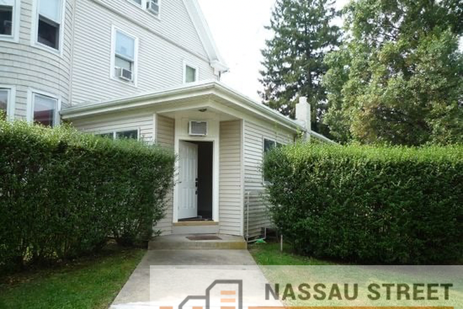 Exterior - 1BR apt-Maple St-Princeton