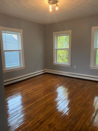 livingroom - Sunny 3 bedroom, 2nd floor, Fox Point, 2 parking spots Apartments
