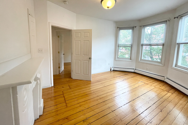 bed - 4 bd 1 ba Mission Hill NO BROKERS FEE!!!!!!!!!! Apartments
