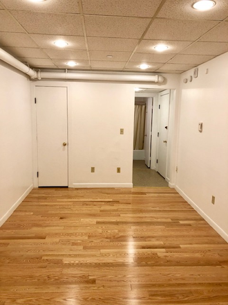 STUDIO - NO BROKER FEE - UNFURNISHED BACK BAY STUDIO AT 405 BEACON STREET AVAILABLE JUNE 1, 2026 Apartments