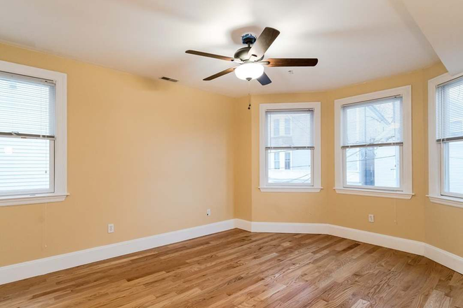 Bedroom - Master Bedroom Available in 3 bed/2 bath Apartment
