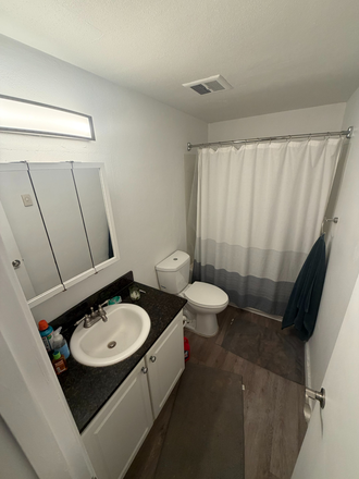 bathroom - Capri Stoneridge (top floor) Apartments