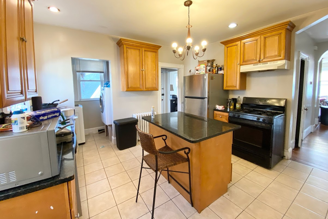 Call NOW for showings! 617-236-8600 - CHEROKEE ST - *HALF FEE* HUGE 2 FLR 6BR ON MISSION HILL FOR *9/1/2026* W/ 2 BATH, IN UNIT LNDRY, EIK Apartments