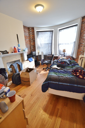 Bedroom - 4 Bed Available 9/1/26! *CONTACT NOAH 603-470-8181 Apartments