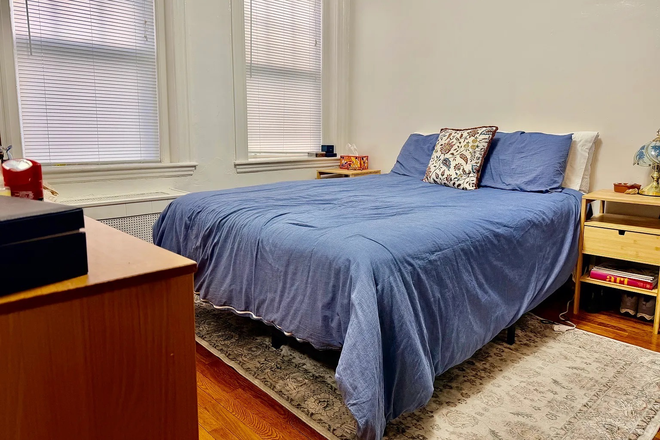 Bedroom - 2003 Comm. Ave / Boston College / BC / August ! Condo