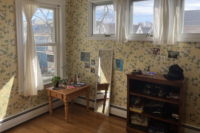 Bedroom - Spacious short-term summer sublet! Apartments