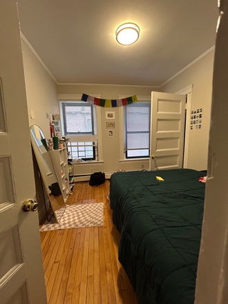 Room reference (not furnished) - Bedroom in 3 beds Apt. Porter square.