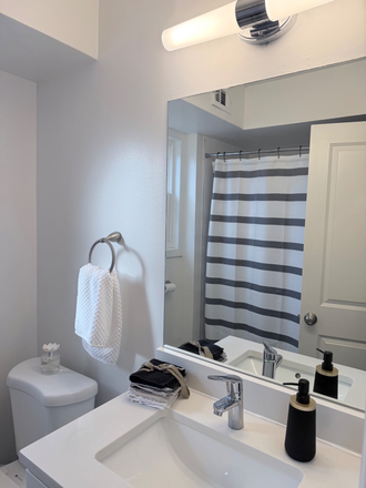 Bathroom - Franklin Manor Condominiums