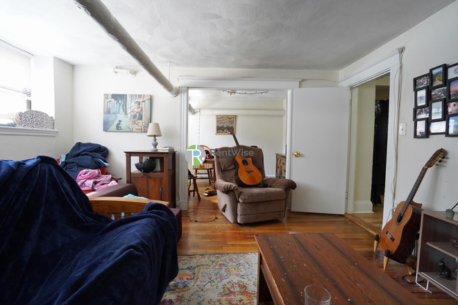 1 - SEPT 2026-Awesome Central Sq 3 bed. H/HW inc. Easy MBTA! No fee! Apartments