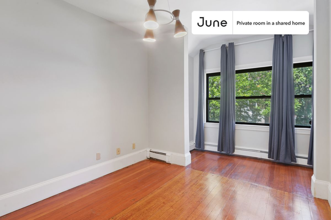 Photo - Private bedroom in 4 bed/2 bath Home