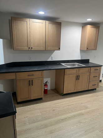kitchen - Fully renovated 3 bedroom apartment