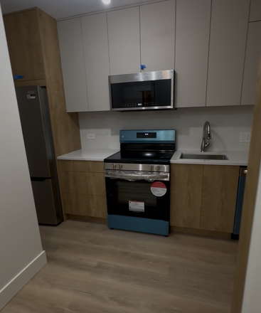 Kitchen - Newly Renovated Studio, Close to Campus