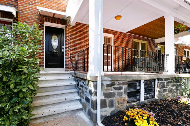 front - Beautiful Home Near the campus