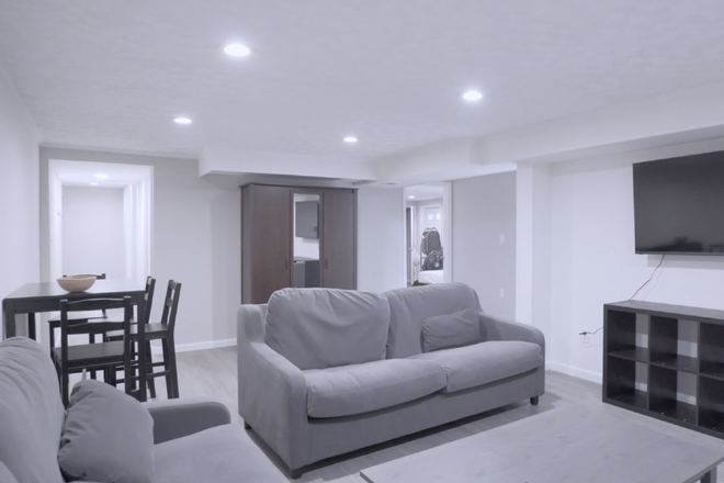 Common area - 3519 Duke St (College Park, MD) Apartments