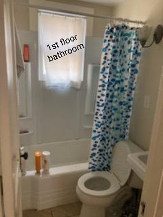 1st Floor Bathroom - Great 5Br, 2Ba, Parking, Very Close to UC House