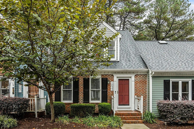 Street View - Beautiful Townhouse with 3 Private Suites for Rent/Individual Room Rental