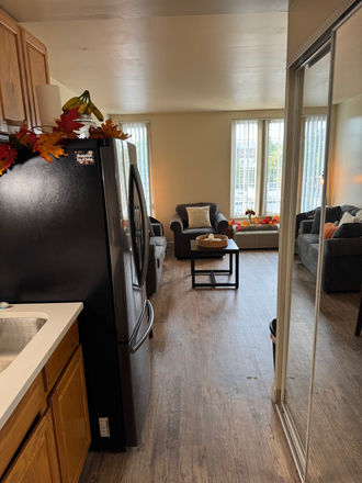 Entrance - Laurel Terrace | Spring Semester Sublet 2026