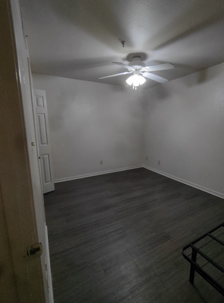 bedroom - The Enclave Apartments