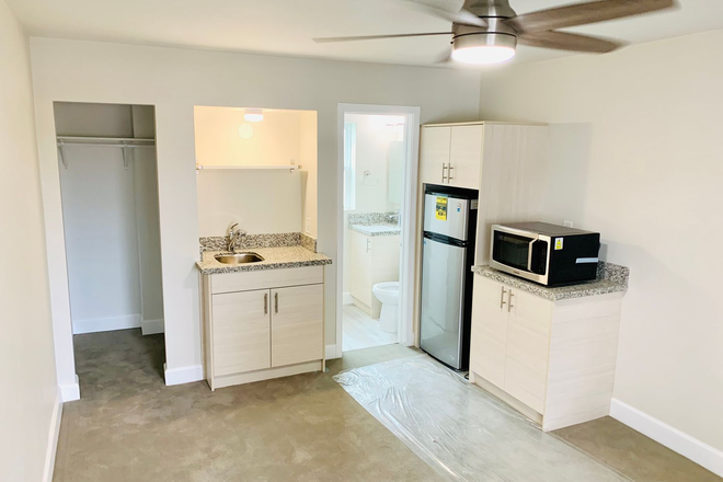 Photo - STUDIO APARTMENT AVAILABLE IN THE HEART OF LA JOLLA! Only $1,800/mo!
