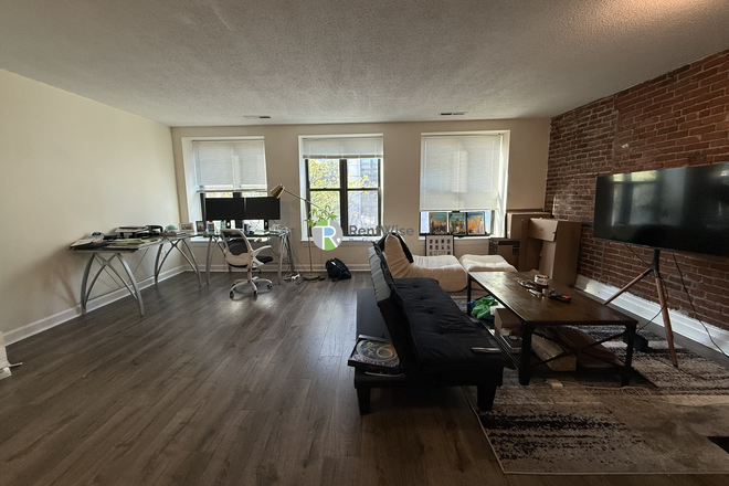 1 - SEPT 2026〡SPACIOUS Studio〡AC〡DW〡No Fee〡Fantastic Location Apartments