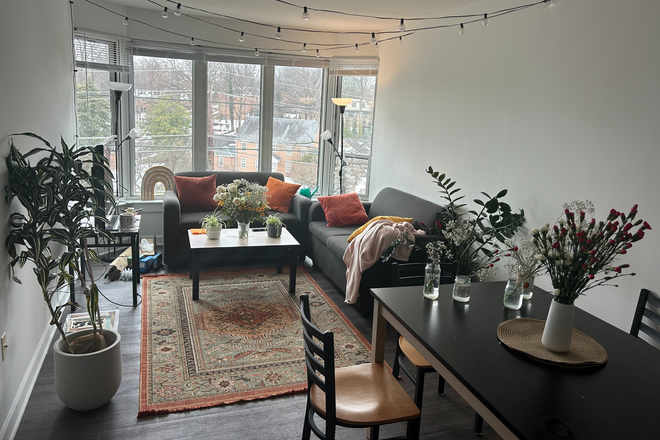 Common Area - [SUBLET] South Campus Commons 7 – 1 Room Available (May 22 - July 29)