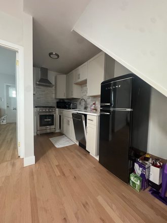 Kitchen - 1 bed / bath near Harvard Sq - Newly Renovated Apartments
