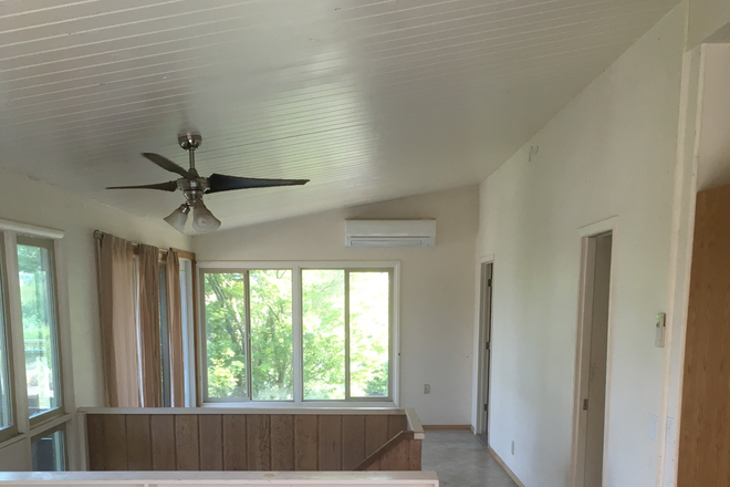 Living Room - Grad Students- house for lease in a terrific location, just 8 blocks from UO.  Quiet neighborhood.