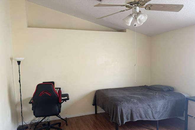 Master Bedroom Available (Furniture Not included) (193 sq ft) - Ashington Park 4 Bed House, 2 Roommates Wanted