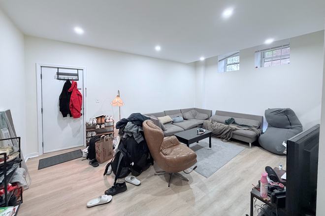 22 - Spacious 3 Bed 1 Bath Apartment Fenway NO BROKER FEE