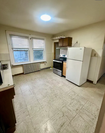 Kitchen - ~$950 priv. bedroom in 3-bed 1-bath in Quincy Duplex