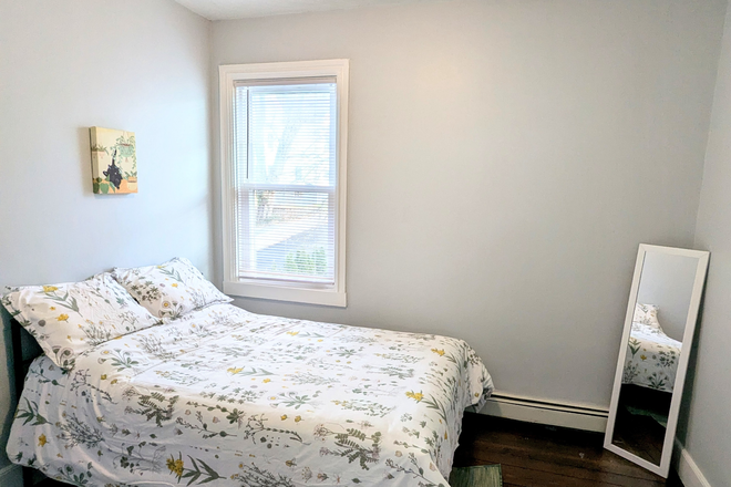 Bedroom 2 - Large apartment in Eastside Providence