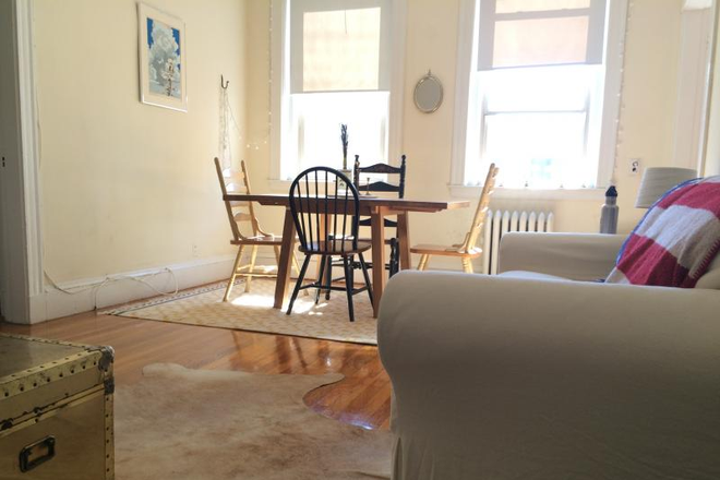 Call NOW for showings! 617-236-8600 - MASS AVE - *NO FEE* IN HRVRD SQ - TRUE 2BR W/ LNDRY ON SITE, H&HW INC, MDRN KTCHN AVAIL *9/1/2025* Apartments