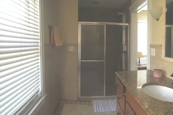 Private Bathroom - 812 Gaffield Street House