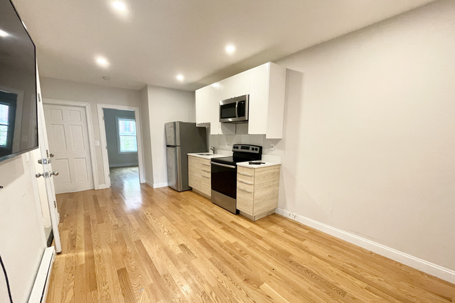 . - SEPT 2025- 4 Bed, Student Friendly, Amazing South End Location, Newly Renovated