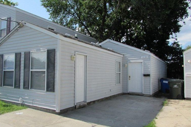Front Exterior - (ODUrent) 1230 W. 40th St.